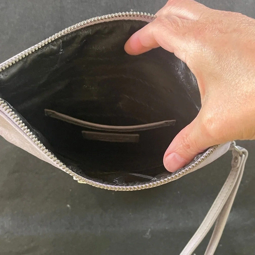 Simply Vera Vera Wang Light Blush Wristlet Clutch